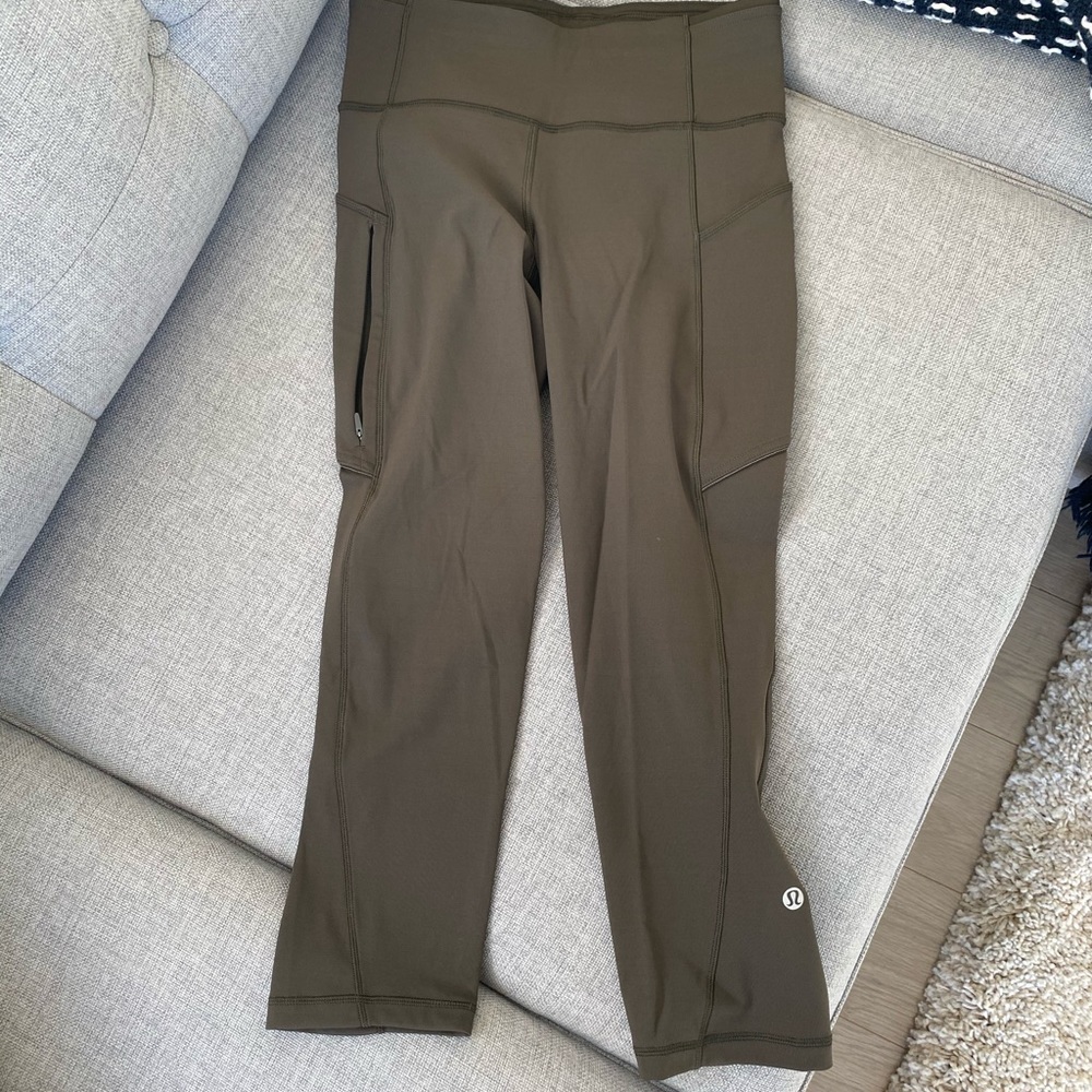 Lululemon Crop Leggings in Olive